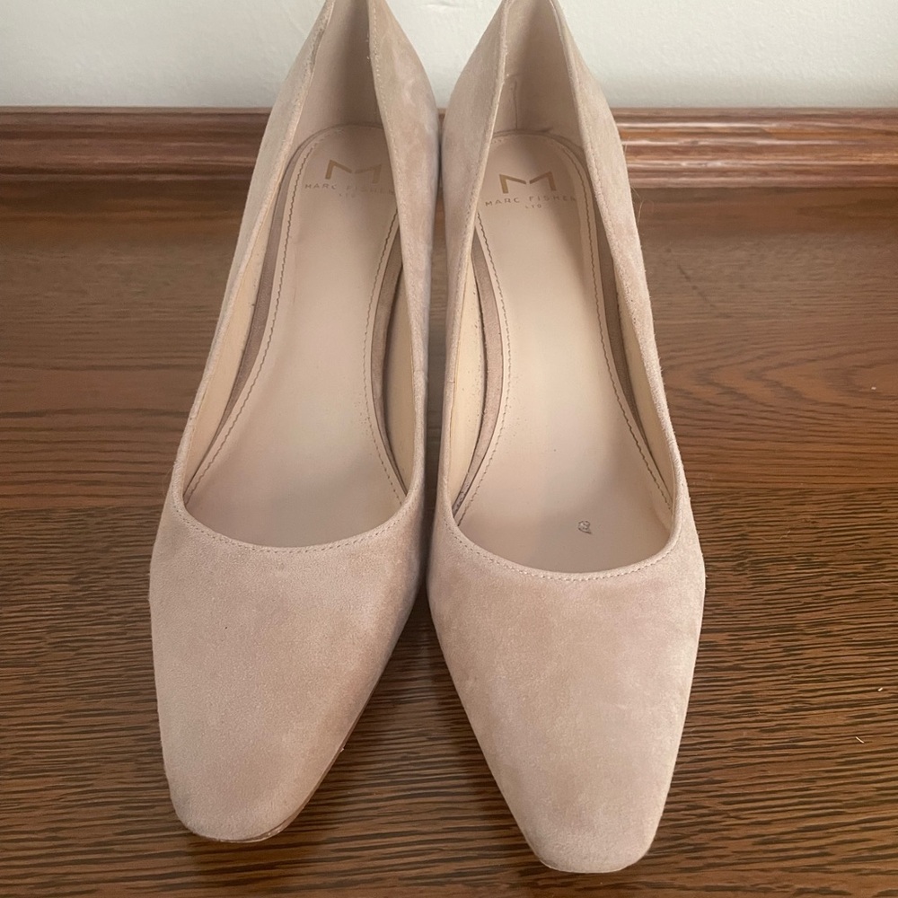 Marc Fisher Cream Heels with Classic Pump Style and Comfortable Design